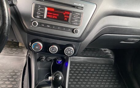 KIA Rio III рестайлинг, 2016 год, 14 фотография