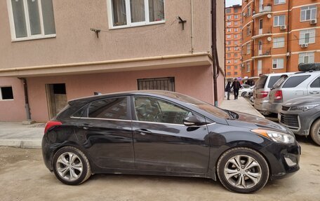 Hyundai Elantra V, 2012 год, 750 000 рублей, 3 фотография