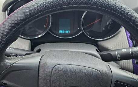 Chevrolet Cruze II, 2010 год, 610 000 рублей, 3 фотография