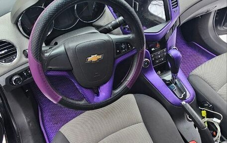 Chevrolet Cruze II, 2010 год, 610 000 рублей, 7 фотография