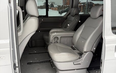 Hyundai Grand Starex Grand Starex I рестайлинг 2, 2014 год, 1 990 000 рублей, 7 фотография