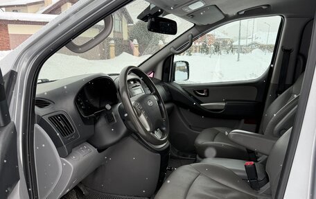 Hyundai Grand Starex Grand Starex I рестайлинг 2, 2014 год, 1 990 000 рублей, 5 фотография