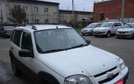 Chevrolet Niva I рестайлинг, 2015 год, 700 000 рублей, 3 фотография