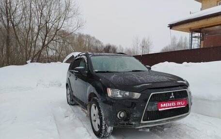 Mitsubishi Outlander III рестайлинг 3, 2010 год, 990 000 рублей, 1 фотография