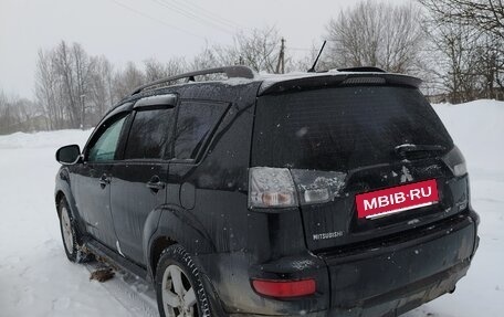 Mitsubishi Outlander III рестайлинг 3, 2010 год, 990 000 рублей, 4 фотография