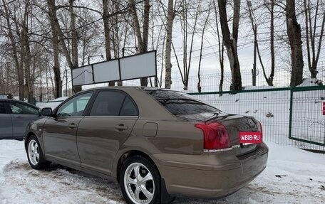 Toyota Avensis III рестайлинг, 2005 год, 585 000 рублей, 2 фотография