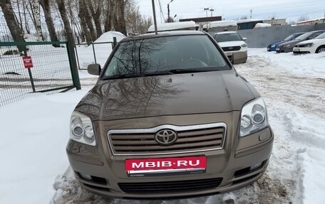 Toyota Avensis III рестайлинг, 2005 год, 585 000 рублей, 6 фотография