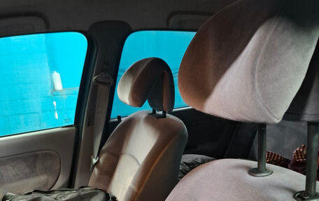 Renault Clio III, 2000 год, 250 000 рублей, 12 фотография