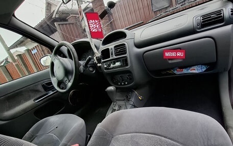 Renault Clio III, 2000 год, 250 000 рублей, 11 фотография