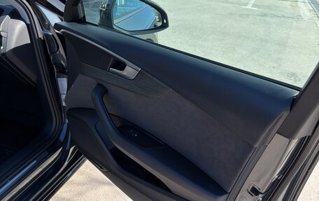 Audi A4, 2019 год, 2 850 000 рублей, 16 фотография