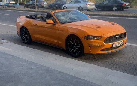 Ford Mustang VI рестайлинг, 2018 год, 2 700 000 рублей, 2 фотография