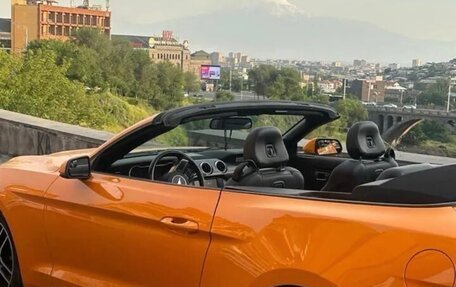 Ford Mustang VI рестайлинг, 2018 год, 2 700 000 рублей, 16 фотография