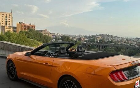 Ford Mustang VI рестайлинг, 2018 год, 2 700 000 рублей, 15 фотография