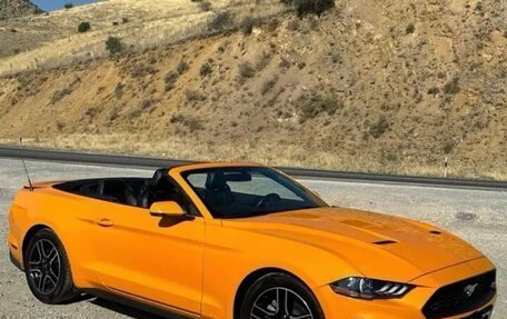Ford Mustang VI рестайлинг, 2018 год, 2 700 000 рублей, 18 фотография
