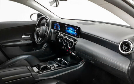 Mercedes-Benz CLA, 2019 год, 2 190 000 рублей, 9 фотография