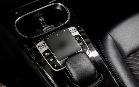 Mercedes-Benz CLA, 2019 год, 2 190 000 рублей, 19 фотография