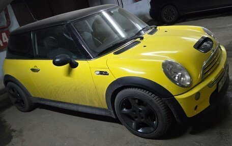 MINI Hatch, 2005 год, 1 300 000 рублей, 1 фотография