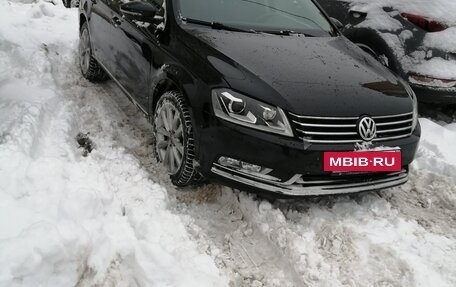 Volkswagen Passat B7, 2011 год, 850 000 рублей, 2 фотография