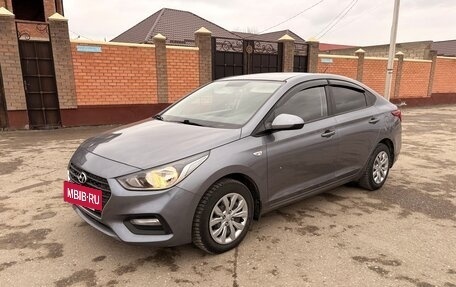 Hyundai Solaris II рестайлинг, 2018 год, 1 175 000 рублей, 2 фотография