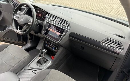 Volkswagen Tiguan II, 2022 год, 3 170 000 рублей, 10 фотография