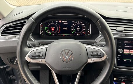 Volkswagen Tiguan II, 2022 год, 3 170 000 рублей, 7 фотография