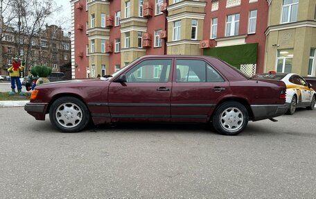 Mercedes-Benz E-Класс, 1992 год, 280 000 рублей, 2 фотография