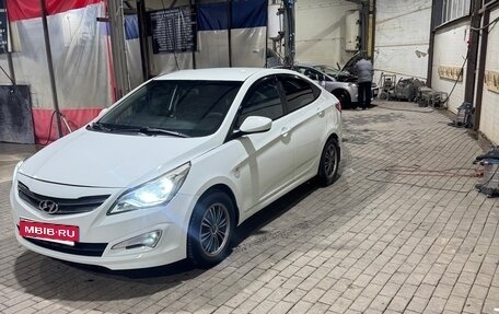 Hyundai Solaris II рестайлинг, 2014 год, 600 000 рублей, 2 фотография