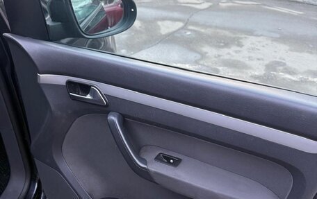 Volkswagen Touran III, 2012 год, 900 000 рублей, 8 фотография