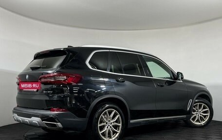 BMW X5, 2019 год, 7 236 000 рублей, 2 фотография