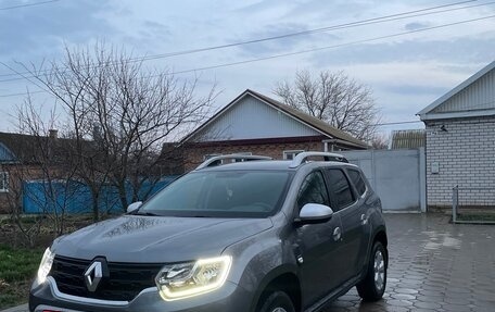 Renault Duster, 2022 год, 1 850 000 рублей, 2 фотография