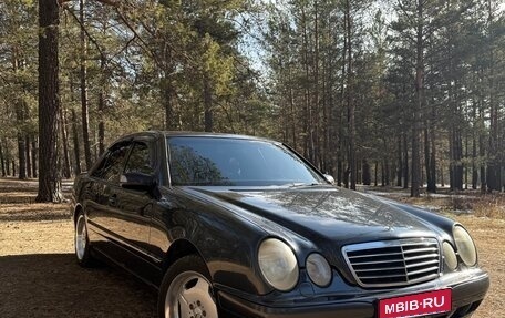 Mercedes-Benz E-Класс, 2000 год, 750 000 рублей, 1 фотография