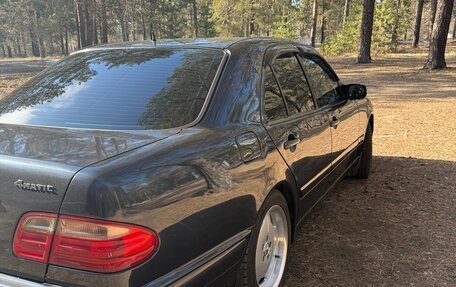Mercedes-Benz E-Класс, 2000 год, 750 000 рублей, 3 фотография