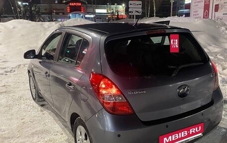 Hyundai i20 IB рестайлинг, 2010 год, 8 фотография