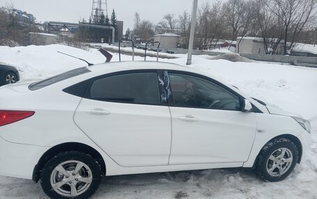 Hyundai Solaris II рестайлинг, 2016 год, 550 000 рублей, 7 фотография