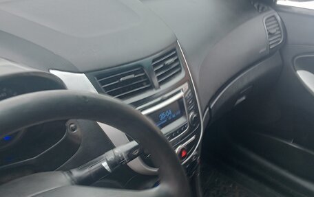 Hyundai Solaris II рестайлинг, 2016 год, 550 000 рублей, 5 фотография