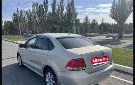 Volkswagen Polo VI (EU Market), 2011 год, 750 000 рублей, 2 фотография