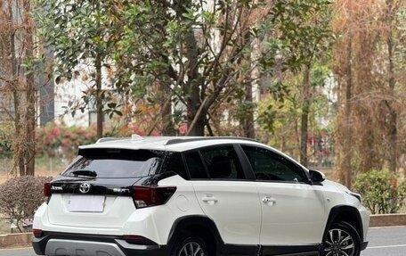 Toyota Yaris Cross, 2022 год, 1 159 292 рублей, 5 фотография