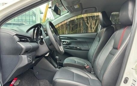 Toyota Yaris Cross, 2022 год, 1 159 292 рублей, 7 фотография