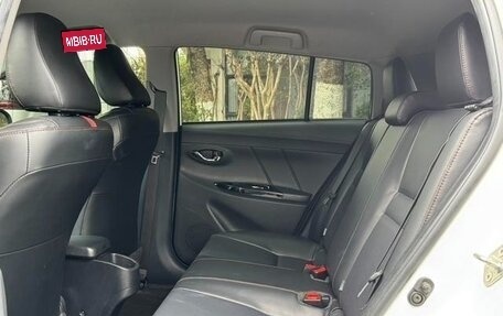 Toyota Yaris Cross, 2022 год, 1 159 292 рублей, 14 фотография