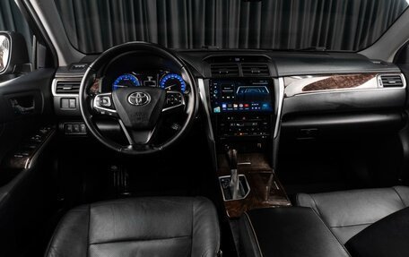 Toyota Camry, 2018 год, 2 399 000 рублей, 6 фотография