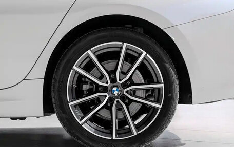 BMW 3 серия, 2023 год, 2 900 000 рублей, 10 фотография