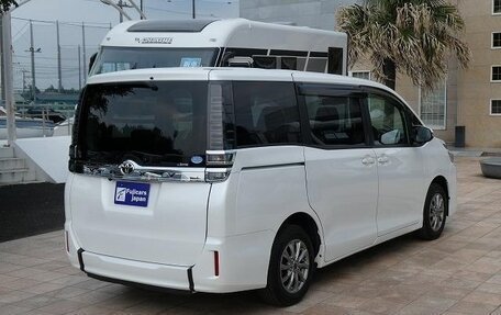 Toyota Voxy III, 2020 год, 1 950 001 рублей, 8 фотография