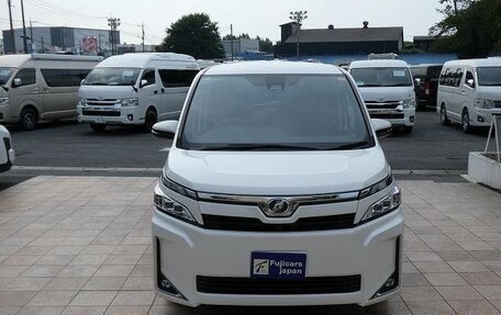 Toyota Voxy III, 2020 год, 1 950 001 рублей, 5 фотография