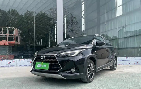 Toyota Yaris XP150 рестайлинг, 2023 год, 1 050 777 рублей, 1 фотография