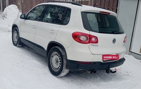 Volkswagen Tiguan I, 2011 год, 965 000 рублей, 1 фотография