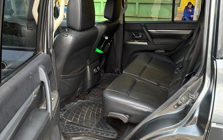 Mitsubishi Pajero IV, 2015 год, 2 300 000 рублей, 14 фотография