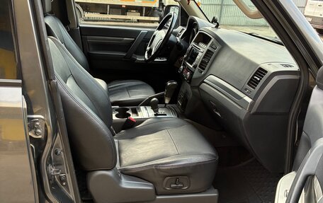 Mitsubishi Pajero IV, 2015 год, 2 300 000 рублей, 18 фотография