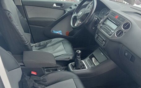 Volkswagen Tiguan I, 2011 год, 965 000 рублей, 3 фотография