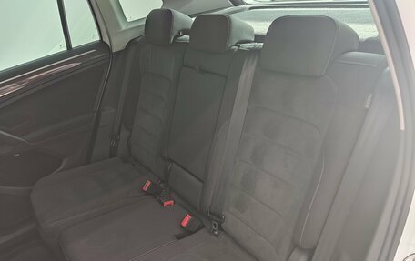 Volkswagen Tiguan II, 2018 год, 2 850 000 рублей, 20 фотография