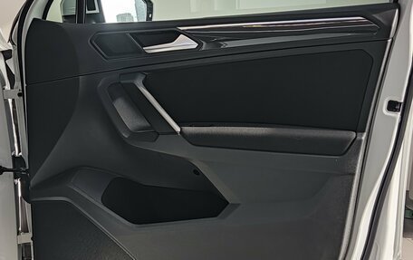 Volkswagen Tiguan II, 2018 год, 2 850 000 рублей, 30 фотография